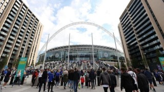 Community Shield: Late Sunday kick-off 'will lead to empty seats'