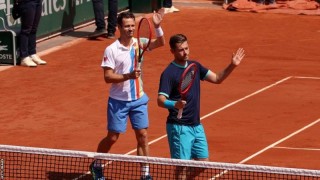 French Open 2023 results: Britons Neal Skupski and Joe Salisbury reach men's doubles third round