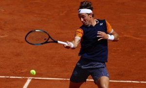 French Open 2023 results: Casper Ruud through to third round, Jannik Sinner loses five-set epic