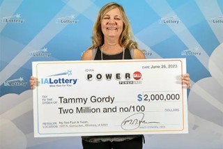 Iowa woman wins lottery more than 20 years after tornado wiped out her home