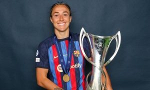 Lucy Bronze: England defender says absent Barca team-mates are 'fighting a fight'