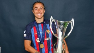 Lucy Bronze: England defender says absent Barca team-mates are 'fighting a fight'