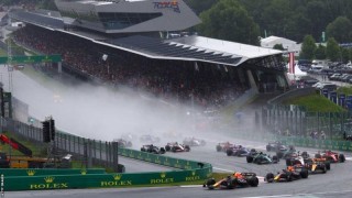 Austrian Grand Prix: Max Verstappen beats Sergio Perez to sprint win