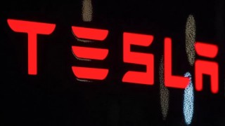 Elon Musk: Tesla delivers record number of cars after price cuts