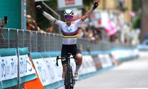 Giro d’Italia Donne 2023: Defending champion Annemiek van Vleuten claims 100th stage win