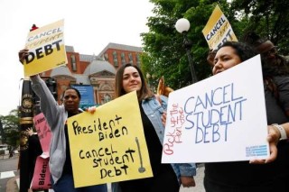 Here's what polling says about Biden's now-scuttled student loan plan