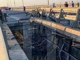 Moscow claims that Ukraine attacked the important bridge connecting Russia and Crimea.