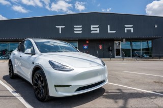 Tesla sees record global deliveries after lowering prices and tapping into EV tax credits