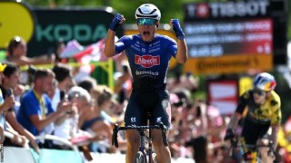 Tour de France 2023: Belgium's Jasper Philipsen sprints to victory on stage three