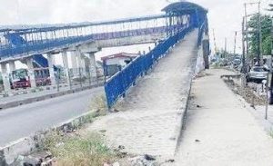 As Lagos pedestrian bridges are vandalized, the government contemplates renovation.