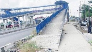 As Lagos pedestrian bridges are vandalized, the government contemplates renovation.