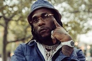 Burna Boy postpones his South African performance since the production staff hasn't yet been paid