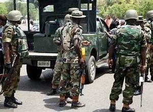 military and others sent to Kano to enforce curfew