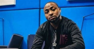 Angry with Samklef for posting the footage of his wife and the twins, Davido rips into him.