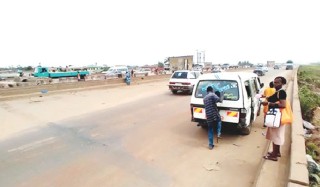 Concerns concerning bodies on the Lagos-Ibadan highway are expressed by driversJPEG