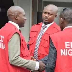 How We Arrested Two Internet Fraudsters In Skales’ House – EFCC
