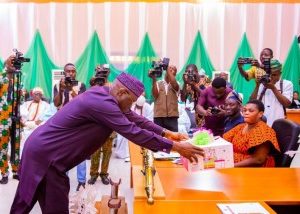 Oyebanji Presents ₦‎159.5 Billion 2024 Budget To Ekiti Assembly