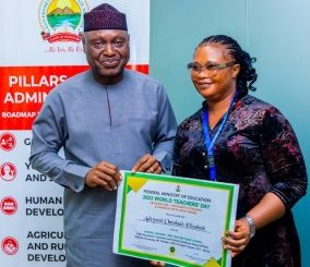 Oyebanji Receives National Best Teacher Award Winner, Elizabeth Adeyemi