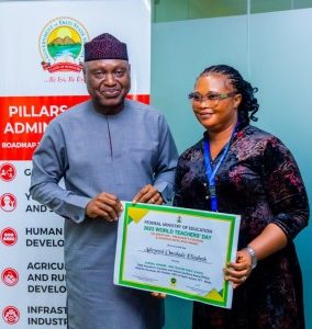 Oyebanji Receives National Best Teacher Award Winner, Elizabeth Adeyemi