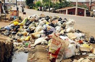 Pedestrians protest the careless disposal of trash on the Lagos-Ibadan highway