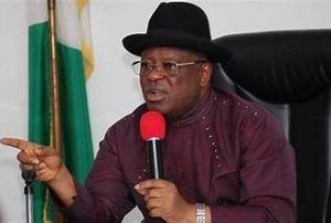 Umahi defends concrete over asphalt for road technology