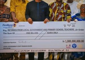 Gov Akeredolu Has Flagged Off N1bn As A Gratuity To Teachers Who Retired In 2011