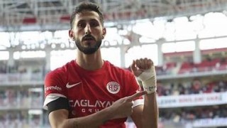 Israel-based soccer player who was arrested in Turkey comes home