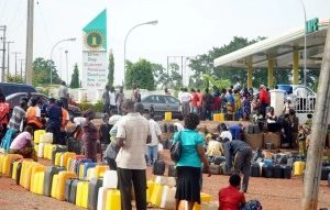 Fuel Rises To ₦‎1,300/Litre As Depots Run Dry