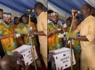 Moment Davido Dazzles Sule Alao Malaika With Bundle Of Naira At An Event (video)