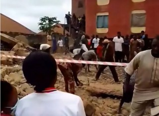 Three Trapped, Two Rescued As Building Collapses In Osun (video)