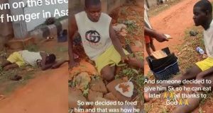 Nigerian shoemaker collapses due to hunger, passersby give food and ₦5k