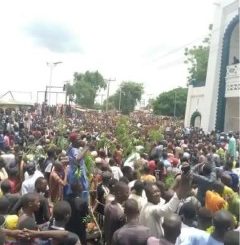 Protesters Storm Sultan Of Sokoto Palace