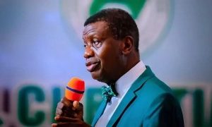 RCCG altar not for male pastors with braids, women with heavy makeup – Pastor Adeboye