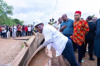 Fixing Nigerian roads is frustrating. Nigeria needs N18trn to fix roads – Umahi