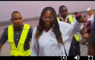 How Aggrieved Lady Grounded Abuja-Bound Aircraft, Left Travellers Stranded (Photo)