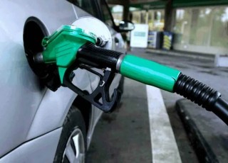 Dangote refinery again slashes pump price
