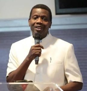 Pastor Adeboye Stirs Surprise As He Makes Monetary Requests During Service